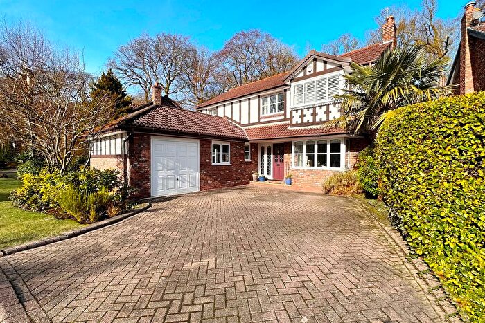 4 Bedroom Detached House For Sale In Woodside Lane, Poynton, SK12