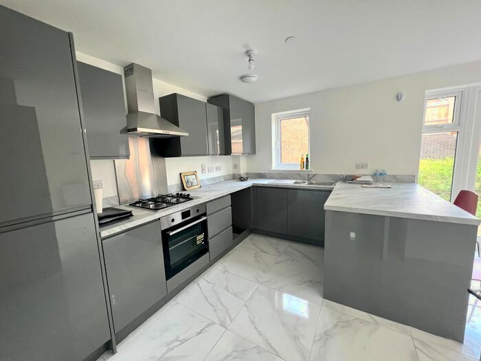 4 Bedroom Property To Rent In Dol Isaf, Radyr, Cardiff, CF15