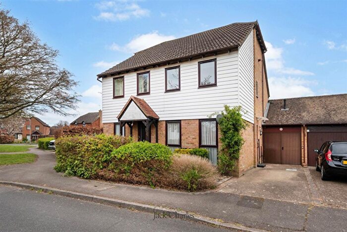 2 Bedroom Property For Sale In Maltings Close, Hadlow, Tonbridge, TN11