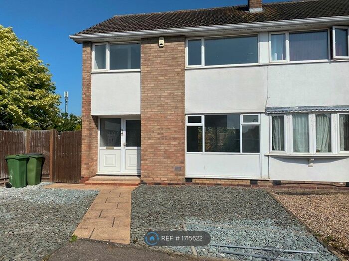 3 Bedroom Semi-Detached House To Rent In Buxton Close, Leicester, LE8