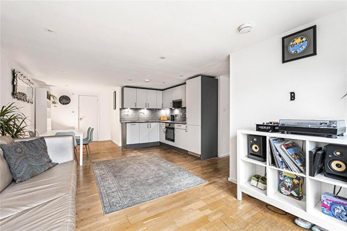 2 Bedroom Apartment For Sale In Squirries Street, London, E2