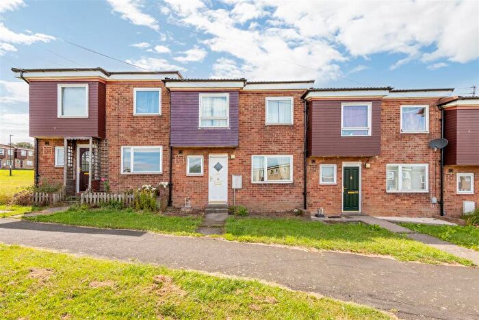3 Bedroom Terraced House For Sale In Eastgarth, Newcastle Upon Tyne, NE5