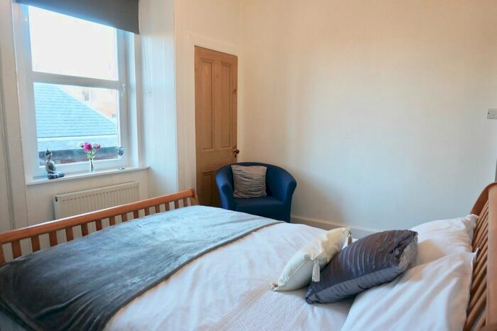 1 Bedroom Flat To Rent In West Park Place, Haymarket, Edinburgh, EH11