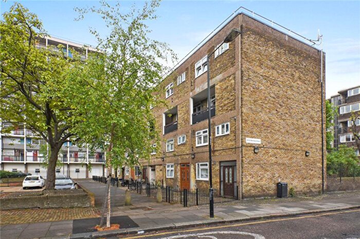 3 Bedroom Maisonette To Rent In Barnsley Street, Whitechapel, E1