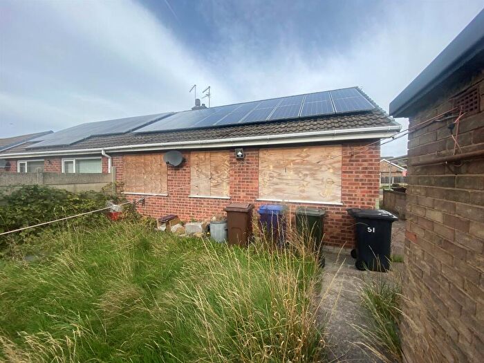 3 Bedroom Semi-Detached House For Sale In Bleak Avenue, Shafton, Barnsley, S72