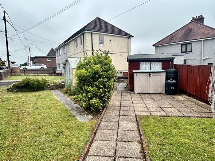 3 Bedroom Semi-Detached House For Sale In Thomas Avenue, Ponthenry, Llanelli, SA15