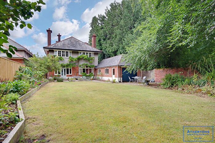 6 Bedroom Detached House For Sale In Stirling Road, Bournemouth, BH3