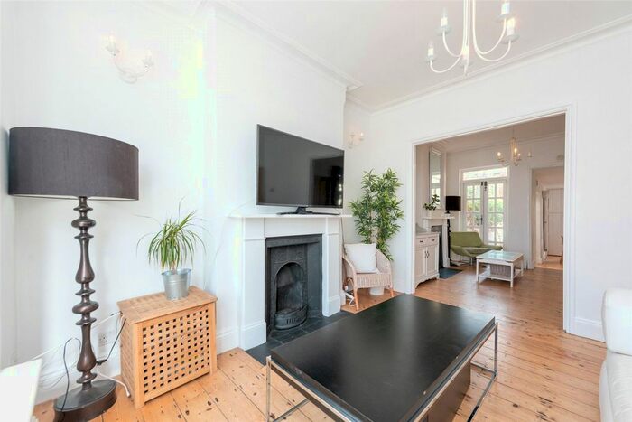 3 Bedroom Terraced House To Rent In Rucklidge Avenue, Willesden Junction, London, NW10