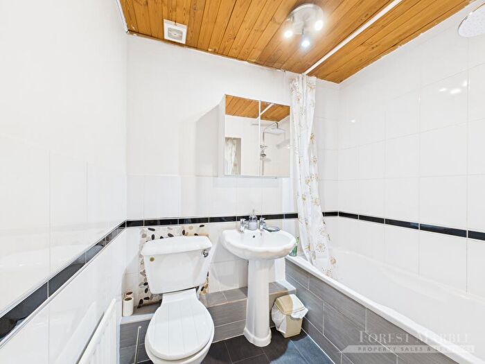 3 Bedroom Terraced House For Sale In Mulberry Court, Frome, BA11