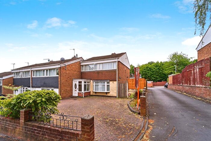 3 Bedroom End Of Terrace House For Sale In Gorsty Close, West Bromwich, B71