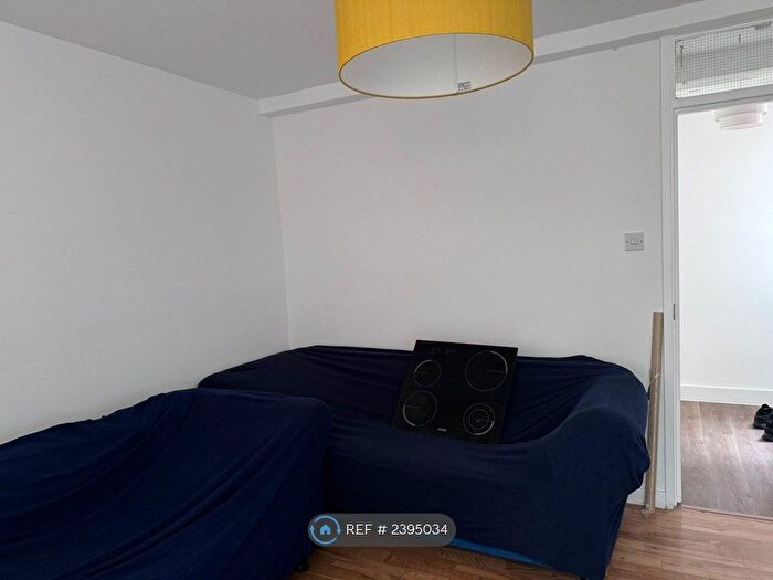 4 Bedroom Maisonette To Rent In Cambalt Road, London, SW15