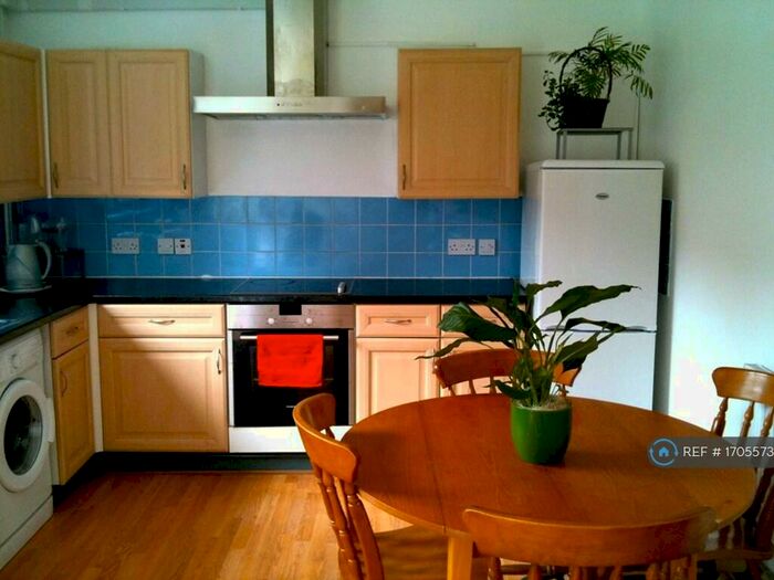 4 Bedroom Terraced House To Rent In Pembroke Avenue, London, N1