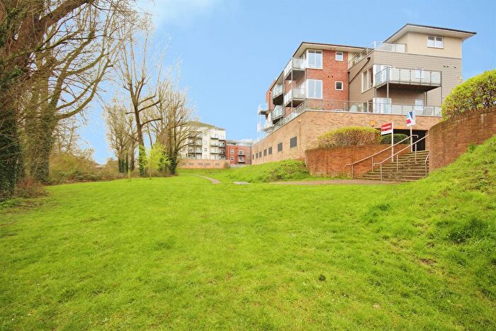 1 Bedroom Flat For Sale In Andrews Close, Warwick, CV34