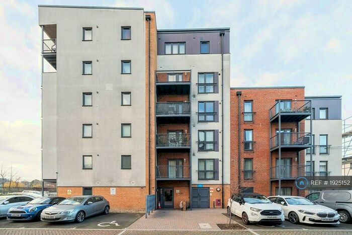 2 Bedroom Flat To Rent In Fairthorn Road, Greenwich, London, SE7