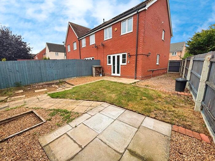 2 Bedroom End Of Terrace House For Sale In Sandown Drive, Elsea Park, Bourne, PE10