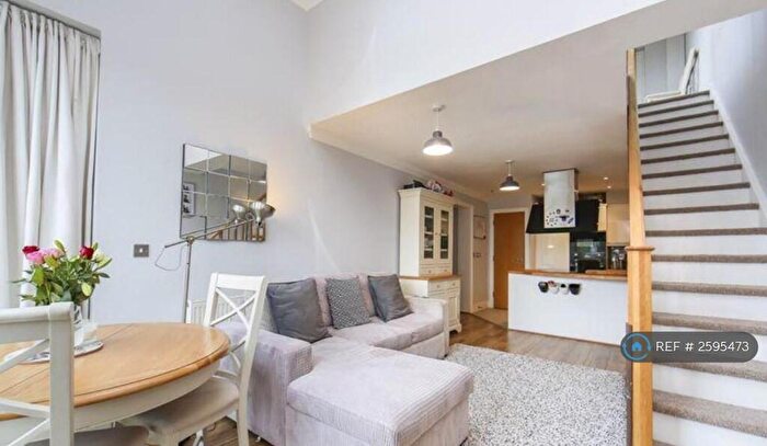 2 Bedroom Penthouse To Rent In Leslie Park Road, Croydon, CR0