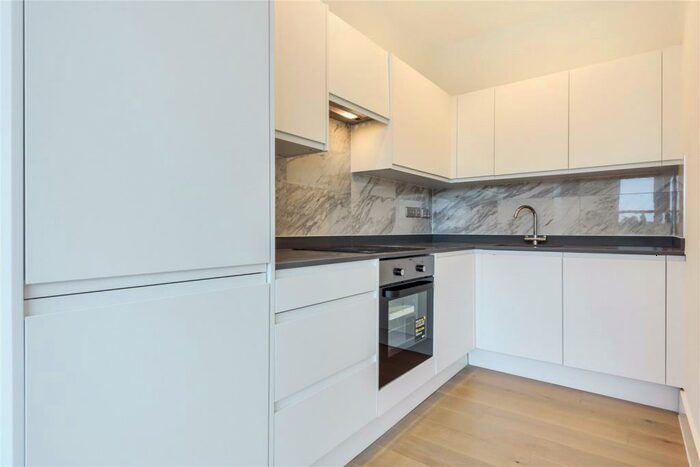 1 Bedroom Apartment To Rent In The Boulevard, Cain Road, Bracknell, Berkshire, RG12