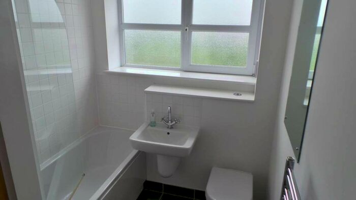 1 Bedroom Flat To Rent In Spindletree Avenue, Manchester, M9