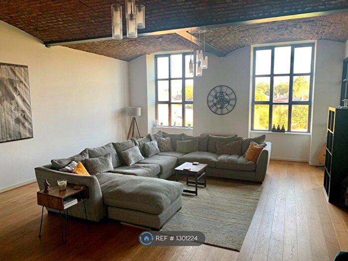 2 Bedroom Flat To Rent In Ilex Mill, Rawtenstall, Rossendale, BB4