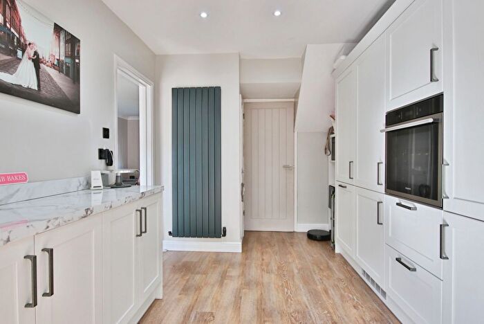 3 Bedroom End Of Terrace House For Sale In Newtondale, Kingston Upon Hull, HU7