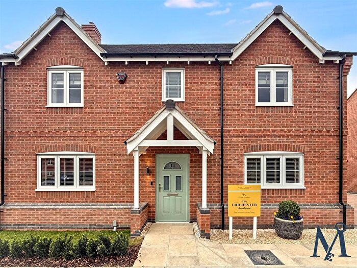 4 Bedroom Detached House For Sale In Hemsley Road, Hugglescote, Coalville, LE67