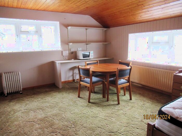 Studio To Rent In Aberangell, Machynlleth, SY20