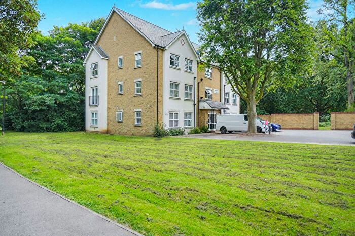 2 Bedroom Flat To Rent In Parsley Way, Bredhurst House Parsley Way, ME16