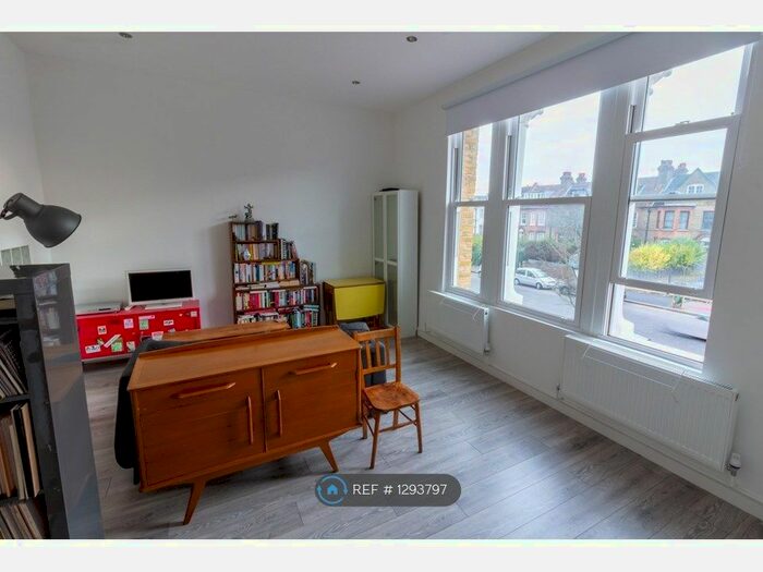 1 Bedroom Flat To Rent In East Dulwich Road, London SE22