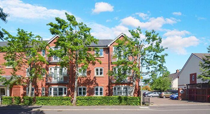 2 Bedroom Flat For Sale In Augustine Way, Oxford, OX4