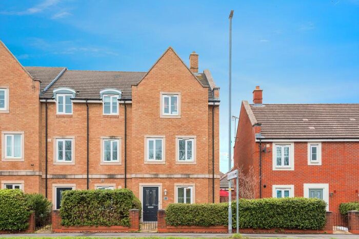 3 Bedroom House For Sale In Ocotal Way, Swindon, Wiltshire, SN1