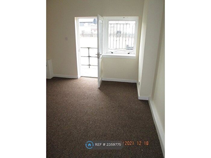 Studio To Rent In Afton Road, Stevenston, KA20