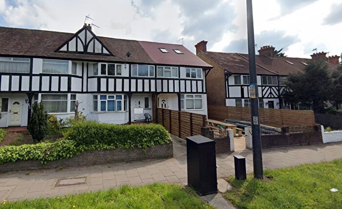 6 Bedroom Terraced House To Rent In Gunnersbury Avenue, London, W3