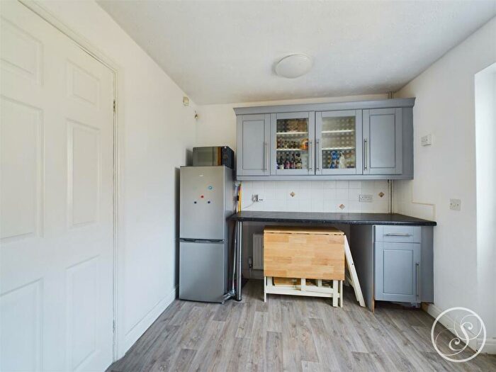 2 Bedroom Semi-Detached House For Sale In Burr Tree Drive, Leeds, LS15