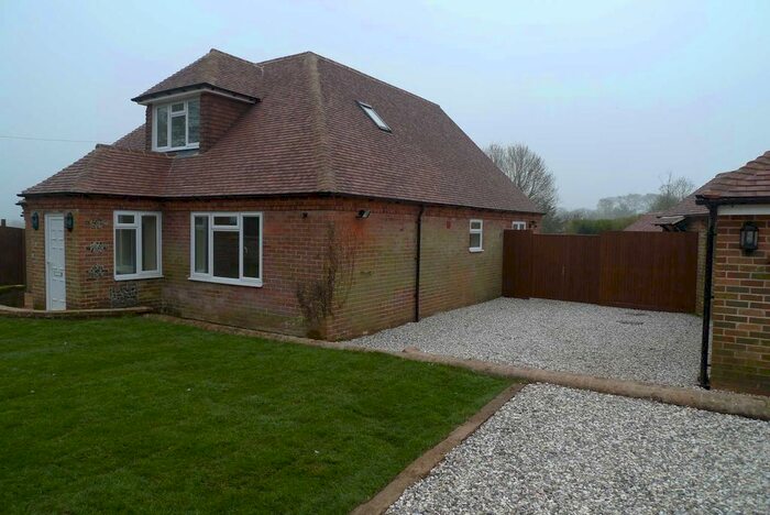 4 Bedroom Detached Bungalow To Rent In Down End, Chieveley, Newbury, RG20