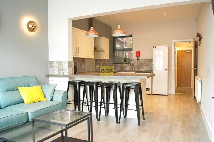 4 Bedroom Terraced House To Rent In Coronation Road, Selly Oak, Birmingham, B29