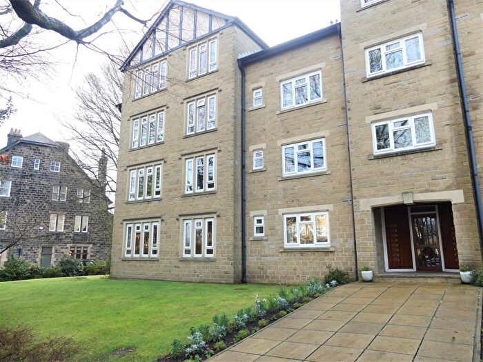 2 Bedroom Apartment To Rent In Hampton Court, Grove Road, Ilkley, LS29