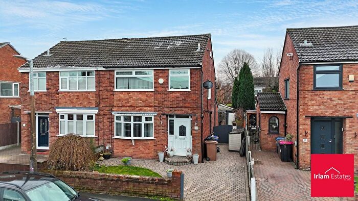 3 Bedroom Semi Detached House For Sale In Broadway, Irlam, M44