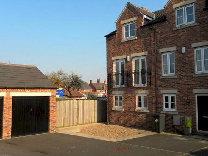 3 Bedroom Semi-Detached House To Rent In Bursar Way, Long Eaton, NG10
