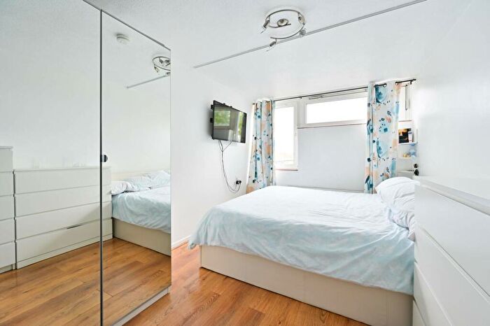 1 Bedroom Flat For Sale In Cator Street, Southwark, London, SE15