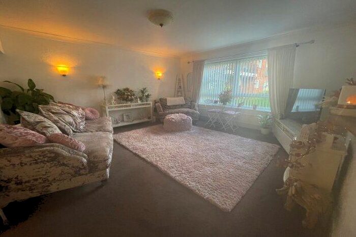 1 Bedroom Flat To Rent In Mosslea Park, Liverpool, L18