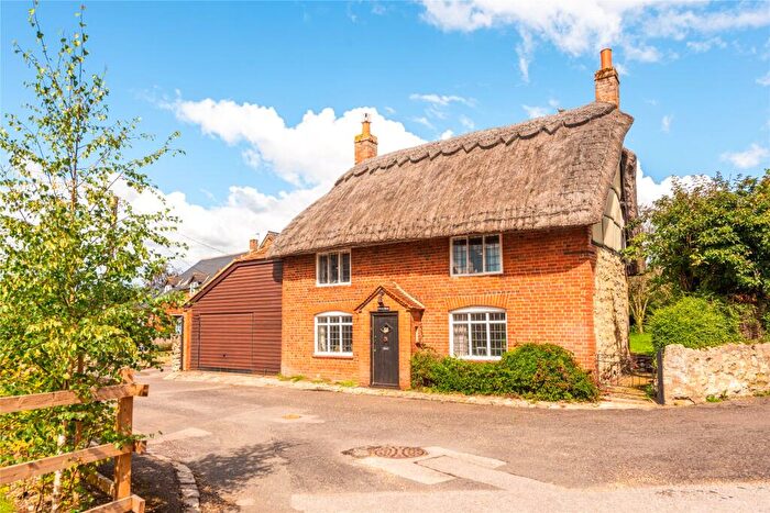 2 Bedroom Detached House For Sale In White Horse Lane, Whitchurch, Buckinghamshire, HP22