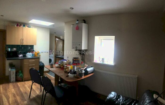 2 Bedroom Apartment To Rent In Richard St, Cardiff, CF24