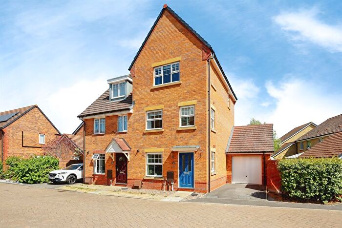 3 Bedroom Semi-Detached House For Sale In Bramble Lane, Harwell, Didcot, OX11