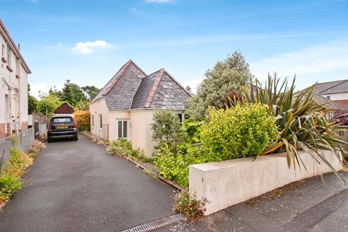 2 Bedroom Bungalow For Sale In Good Road, Poole, Dorset, BH12