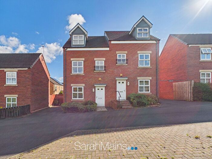 3 Bedroom Semi Detached House For Sale In Wilfrid Gardens, Gateshead, NE8