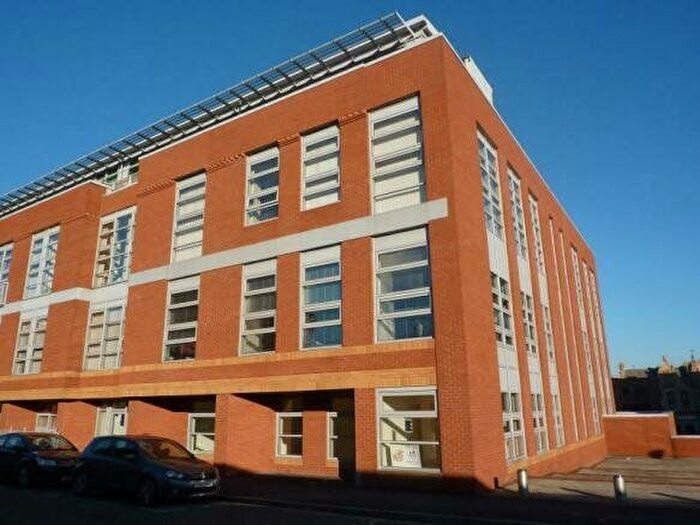 2 Bedroom Flat To Rent In Branston Street, Birmingham, West Midlands, B18