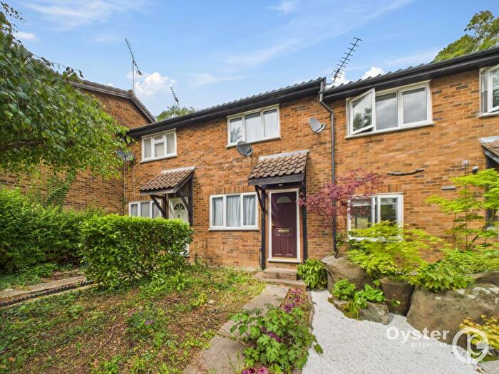 2 Bedroom Terraced House To Rent In Marshalls Close, London, N11