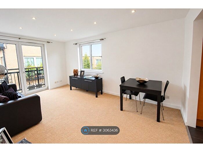 2 Bedroom Flat To Rent In Bethnal Green, London, E2