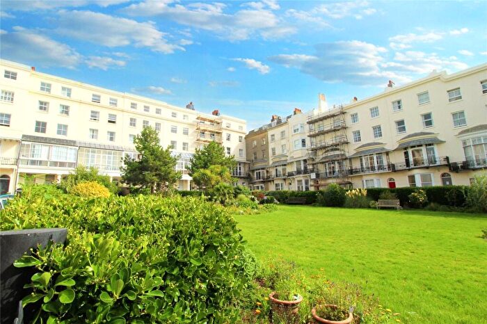 1 Bedroom Flat To Rent In Marine Square, Brighton, East Sussex, BN2