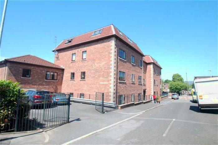 1 Bedroom Flat To Rent In Booth Street, Stalybridge, SK15